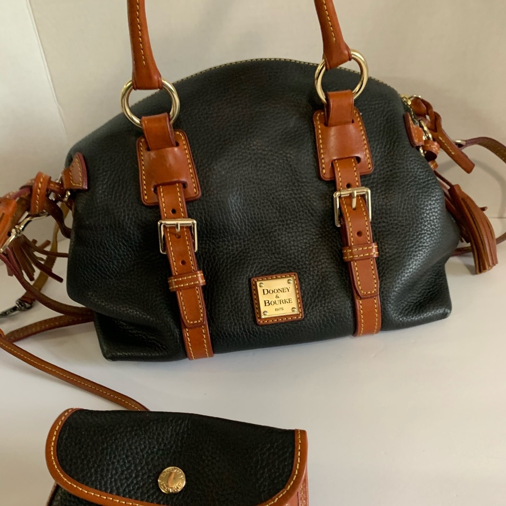 Dooney & Bourke bag